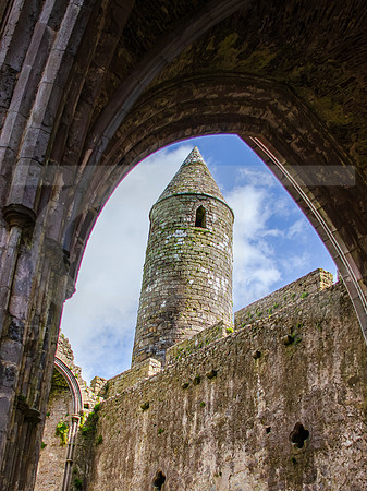Carraig Phadraig, Caiseal - The Rock of Cashel - St. Patricks Rock 0005
